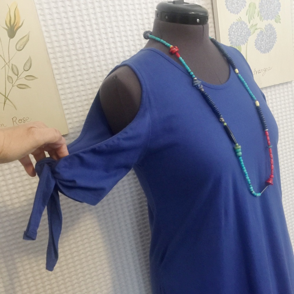 Blue Cut Out Sleeved Dress